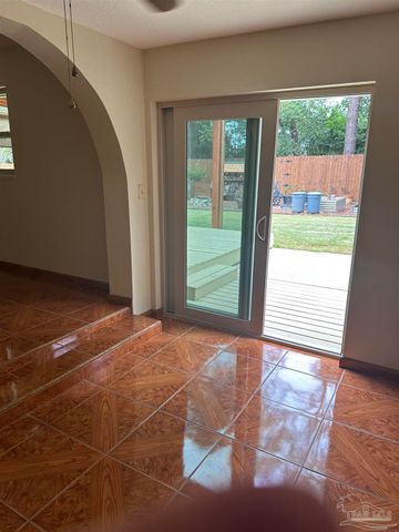 207 California Dr Ne, Ft Walton Beach, FL 32548