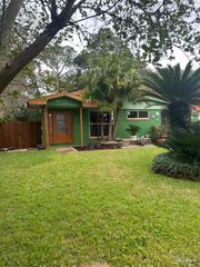 207 California Dr Ne, Ft Walton Beach, FL 32548