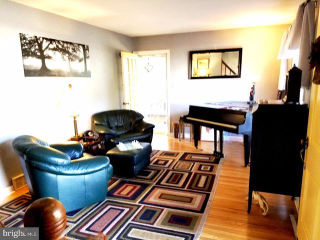 324 SWARTHMORE RD, Glassboro, NJ 08028