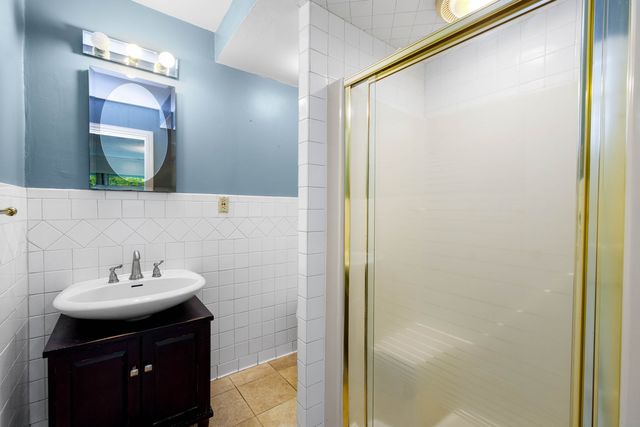 200 Kimber DRIVE, Peters Twp, PA 15317