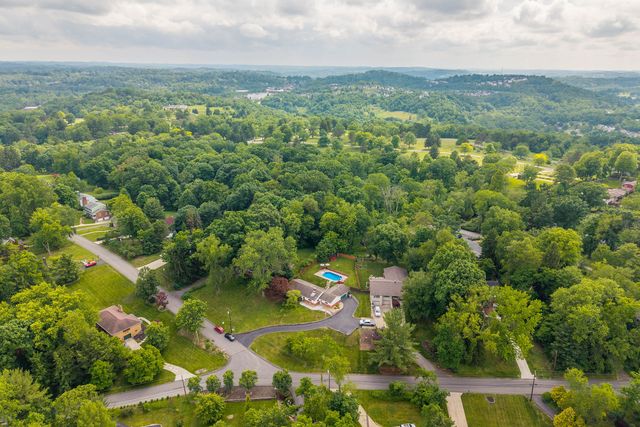 200 Kimber DRIVE, Peters Twp, PA 15317