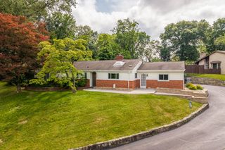 200 Kimber DRIVE, Peters Twp, PA 15317