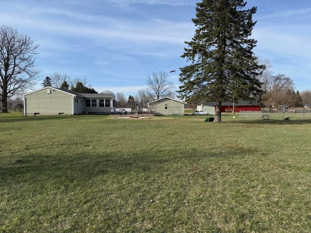 1050 Sidlauskas Drive Nw, Sparta Twp, MI 49345