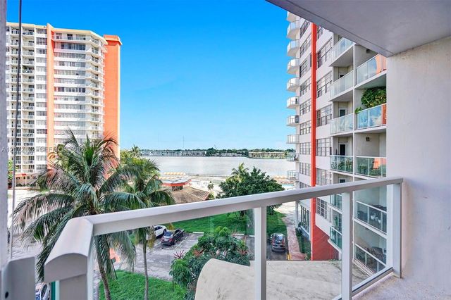 1351 NE Miami Gardens Drive 424E, Miami, FL 33179