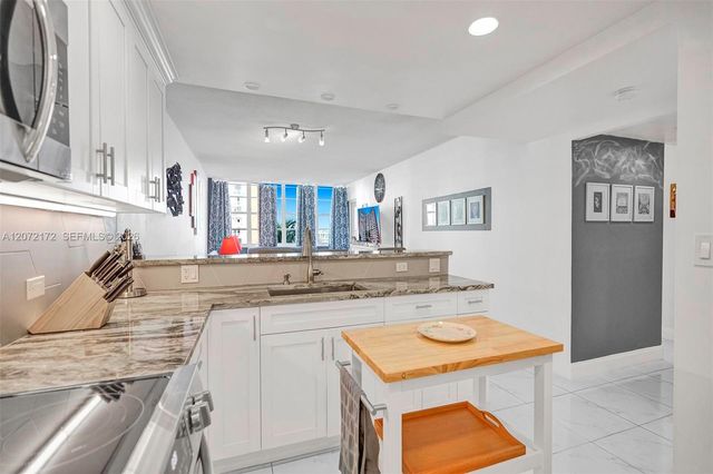 1351 NE Miami Gardens Drive 424E, Miami, FL 33179