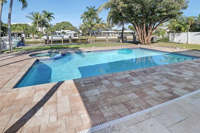 2031 NE 14th Ct, Fort Lauderdale, FL 33304