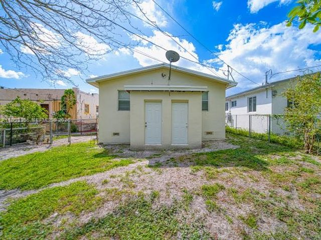 1887 NW 48th St 1887, Miami, FL 33142