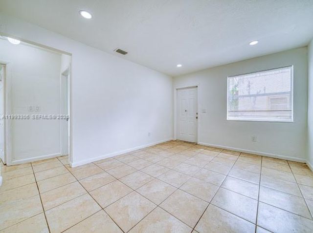 1887 NW 48th St 1887, Miami, FL 33142