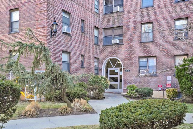 25-12 UNION Street 2C, Flushing, NY 11354