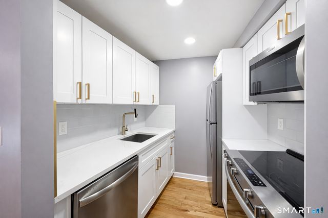 23 Charter Oak Place APT 1, Hartford, CT 06106