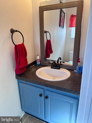 10 CIRCLE DR, Nottingham, PA 19362