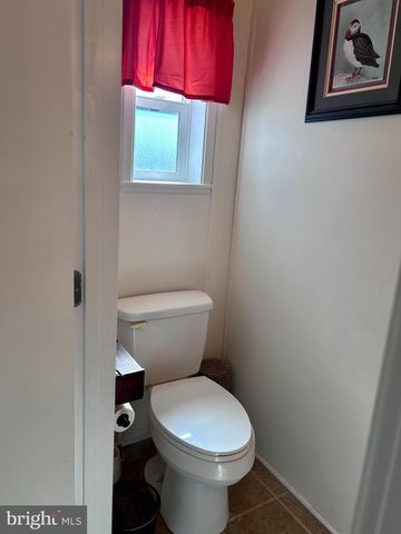 10 CIRCLE DR, Nottingham, PA 19362