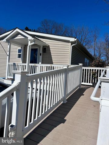 10 CIRCLE DR, Nottingham, PA 19362