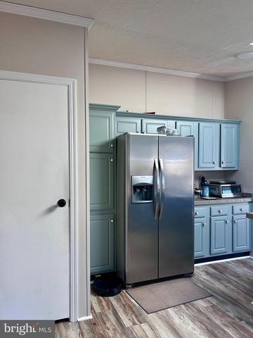 10 CIRCLE DR, Nottingham, PA 19362