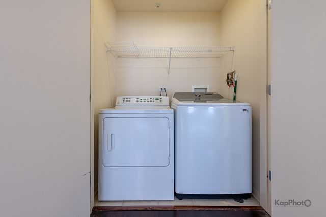 915 S Oak Park Avenue 1B, Oak Park, IL 60304