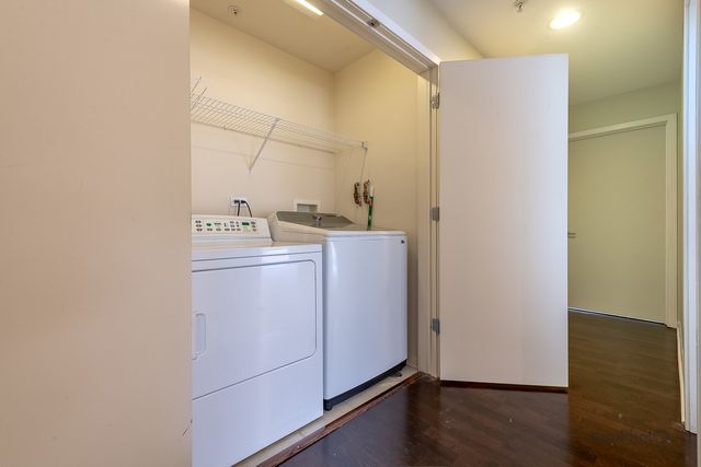 915 S Oak Park Avenue 1B, Oak Park, IL 60304