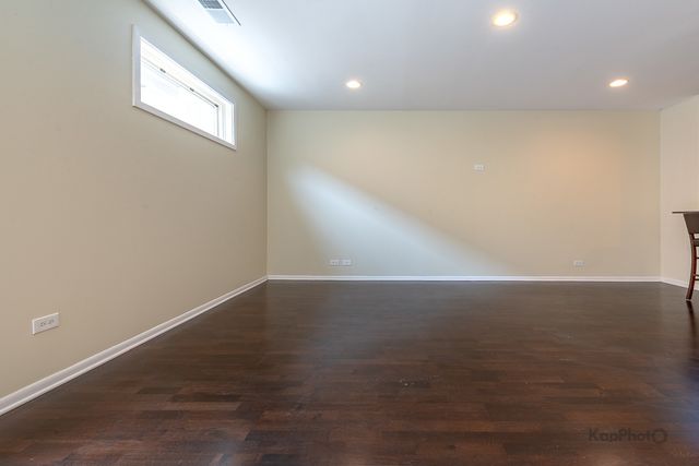 915 S Oak Park Avenue 1B, Oak Park, IL 60304