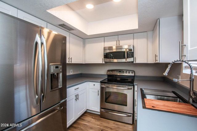 17242 N 16TH Drive 8, Phoenix, AZ 85023