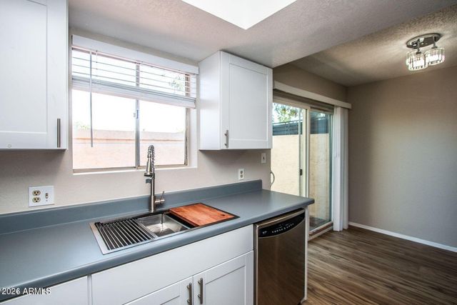 17242 N 16TH Drive 8, Phoenix, AZ 85023