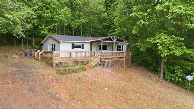 1402 Good Hope Drive, Walnut Cove, NC 27052