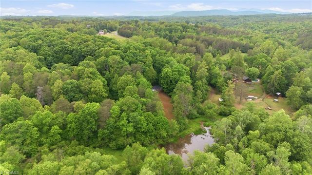 1402 Good Hope Drive, Walnut Cove, NC 27052