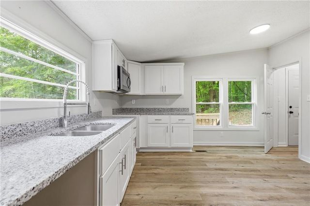 1402 Good Hope Drive, Walnut Cove, NC 27052