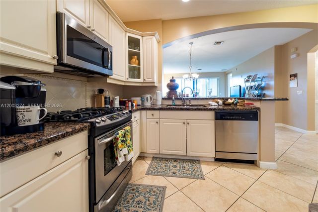 3020 NW 125th Ave 317, Sunrise, FL 33323