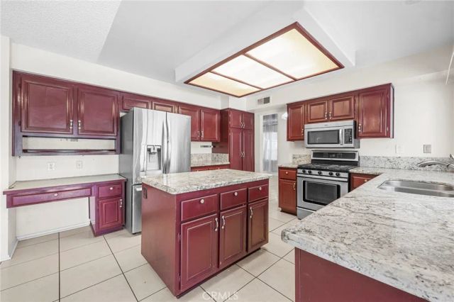 14639 Stallion, Victorville, CA 92392