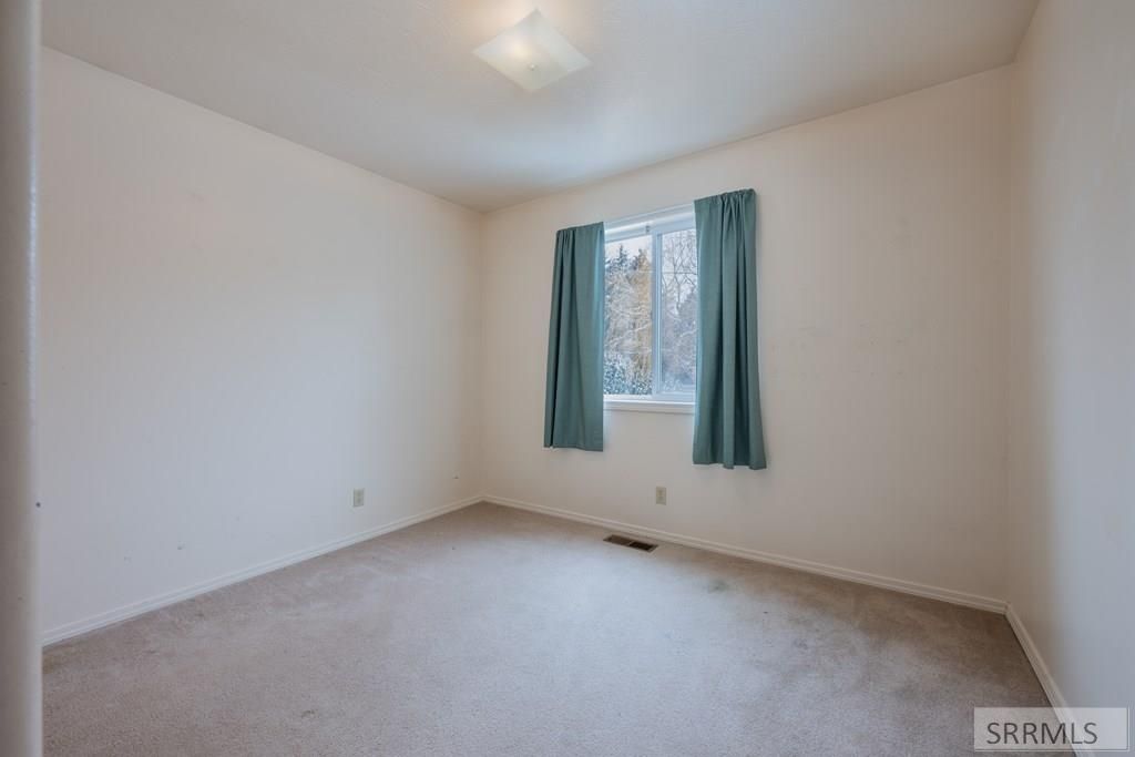 Image 19 of property listing at 3850 E 12 N, Rigby, ID 83442