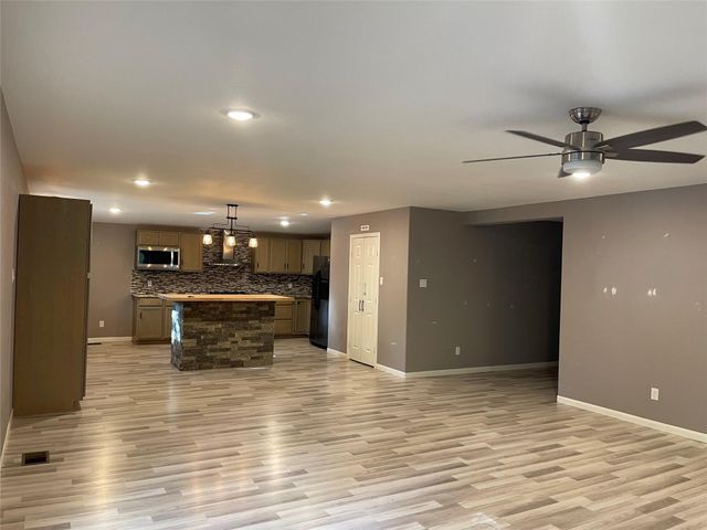 3406 E Bayou Drive E B, Dickinson, TX 77539