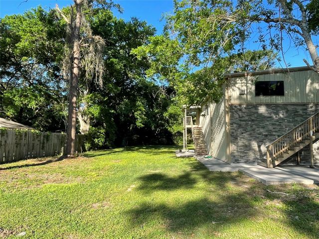 3406 E Bayou Drive E B, Dickinson, TX 77539