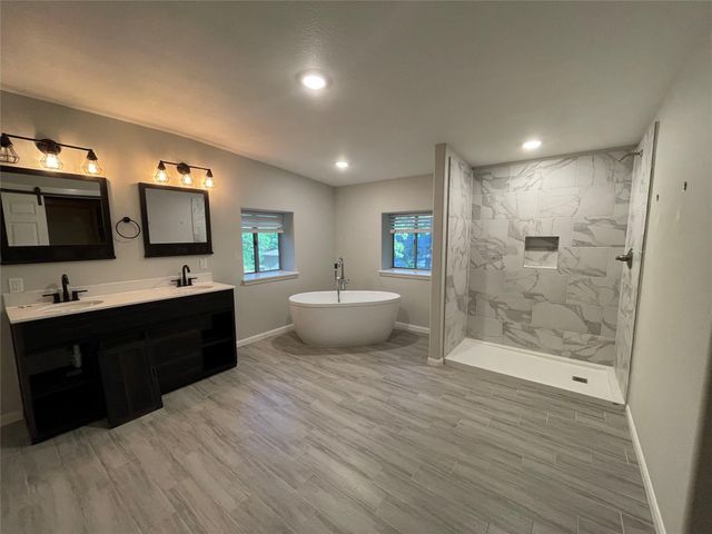 3406 E Bayou Drive E B, Dickinson, TX 77539