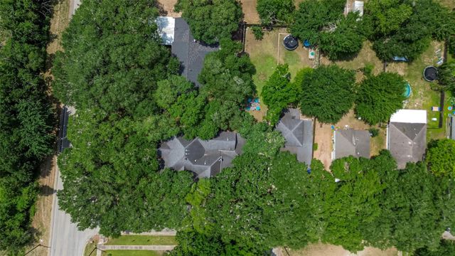 500 W Post Office Street, Eagle Lake, TX 77434