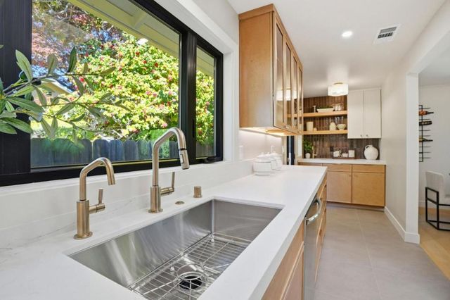 224 Lexington Drive, Menlo Park, CA 94025