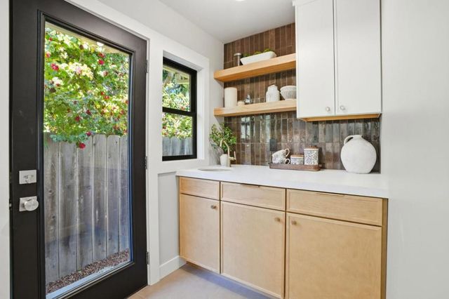 224 Lexington Drive, Menlo Park, CA 94025