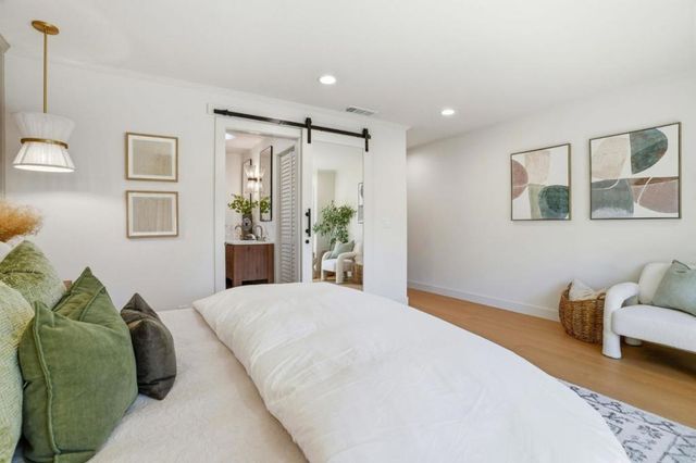 224 Lexington Drive, Menlo Park, CA 94025