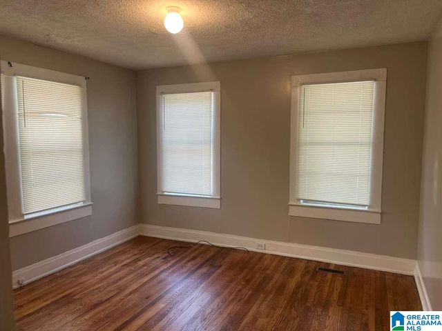 1521 GRAYMONT AVENUE W, Birmingham, AL 35208