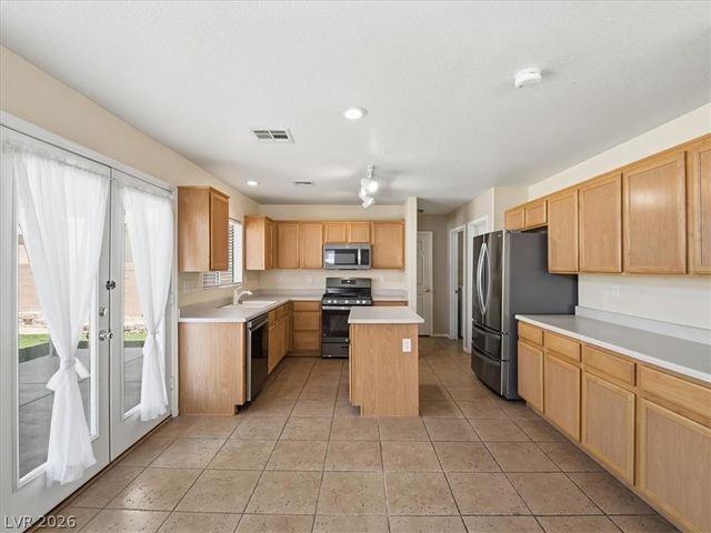 3938 Rain Flower Lane, North Las Vegas, NV 89031