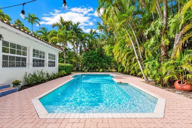 836 Alberca St, Coral Gables, FL 33134