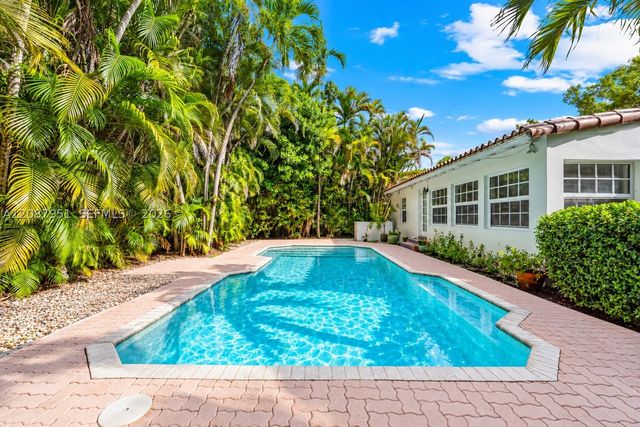 836 Alberca St, Coral Gables, FL 33134