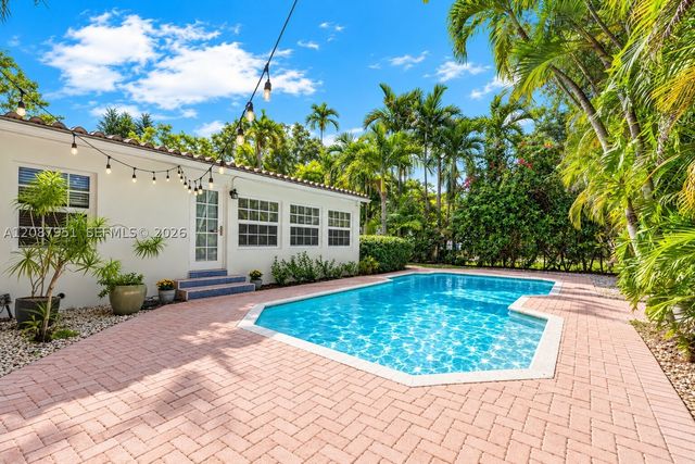 836 Alberca St, Coral Gables, FL 33134