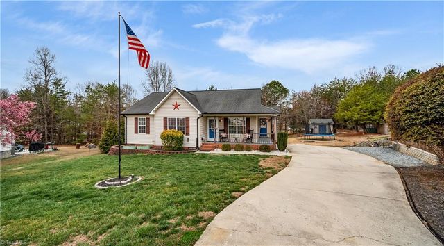 4215 Water Oak Court, Randleman, NC 27317