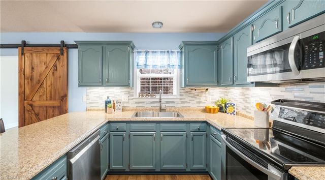 4215 Water Oak Court, Randleman, NC 27317