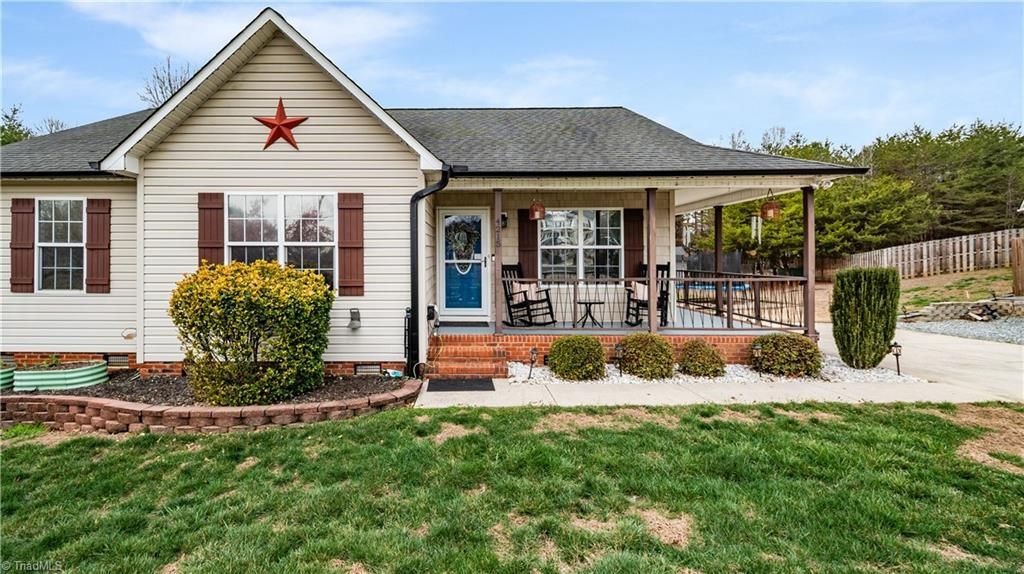 4215 Water Oak Court, Randleman, NC 27317