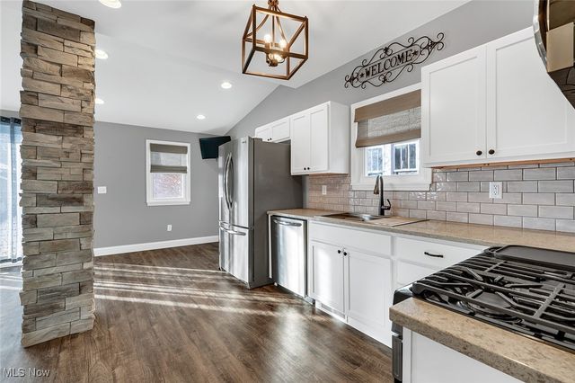 3915 Mahoning Avenue, Austintown, OH 44515