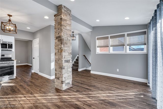 3915 Mahoning Avenue, Austintown, OH 44515