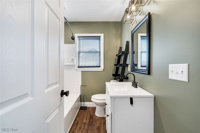 3915 Mahoning Avenue, Austintown, OH 44515