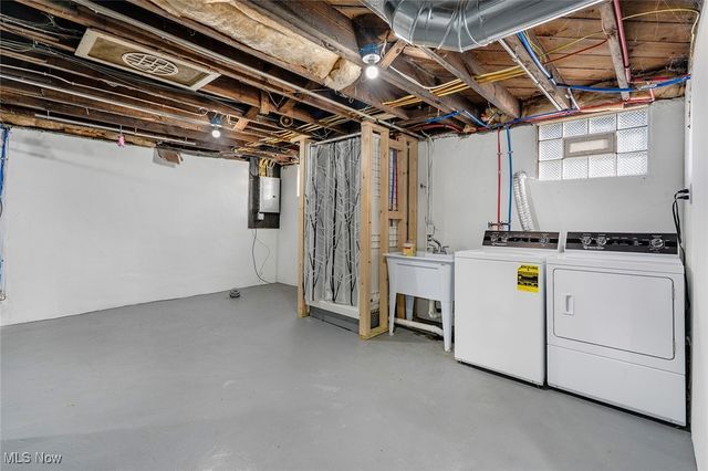 3915 Mahoning Avenue, Austintown, OH 44515