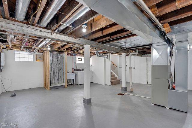 3915 Mahoning Avenue, Austintown, OH 44515