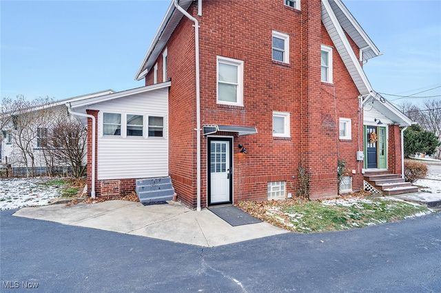 3915 Mahoning Avenue, Austintown, OH 44515